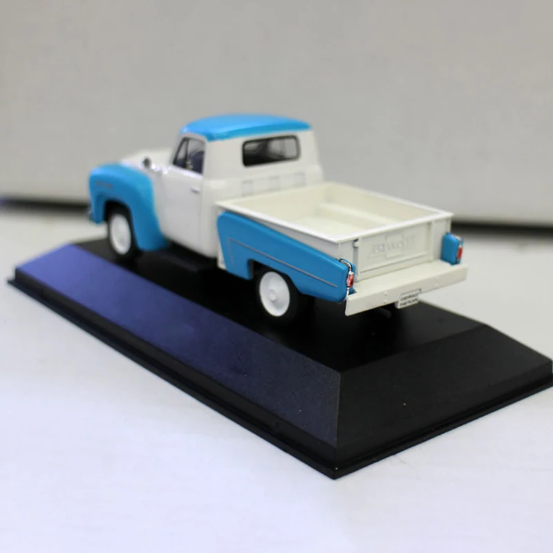 IXO Diecast 1:43 Scale 3100 PICAPE 1964 Pickup Alloy Car Model Finished Product Simulation Toy Collection Gift Static Model