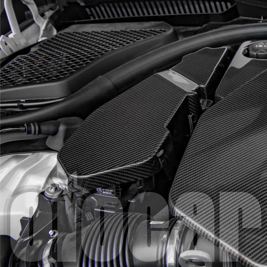 Oiomotors OEM Style Dry Carbon Fibre ECU Battery Terminal Cover for BMW G90 M5