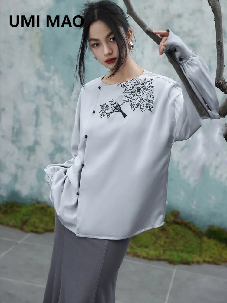 

UMI MAO Silver New Chinese Style Shirt Women's Spring Flower Bird Embroidery Round Neck Oblique Front Contrast Satin Top