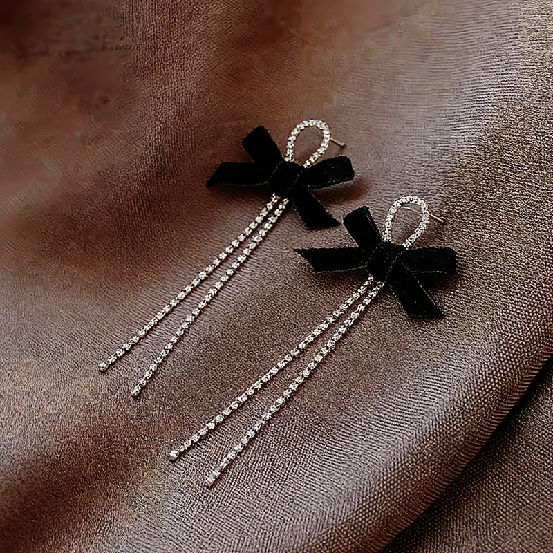 2026 Neues Design Schwarze Samt-Schmetterlingsohrringe mit Strass-Quasten, Vintage-Modeschmuck für Damen, Trendiges Party-Accessoire – Detail 6