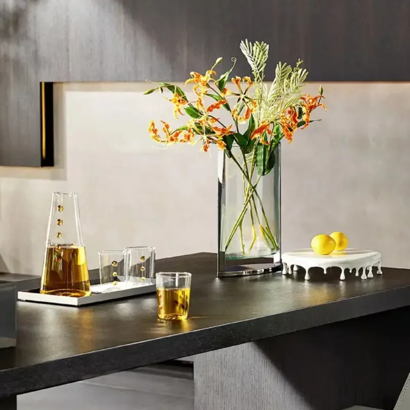 Modern Simple Metal Hemming Glass Flower Ware Dining Room Vase Ornament Model Room Living Room Entrance Jewelry Decoration