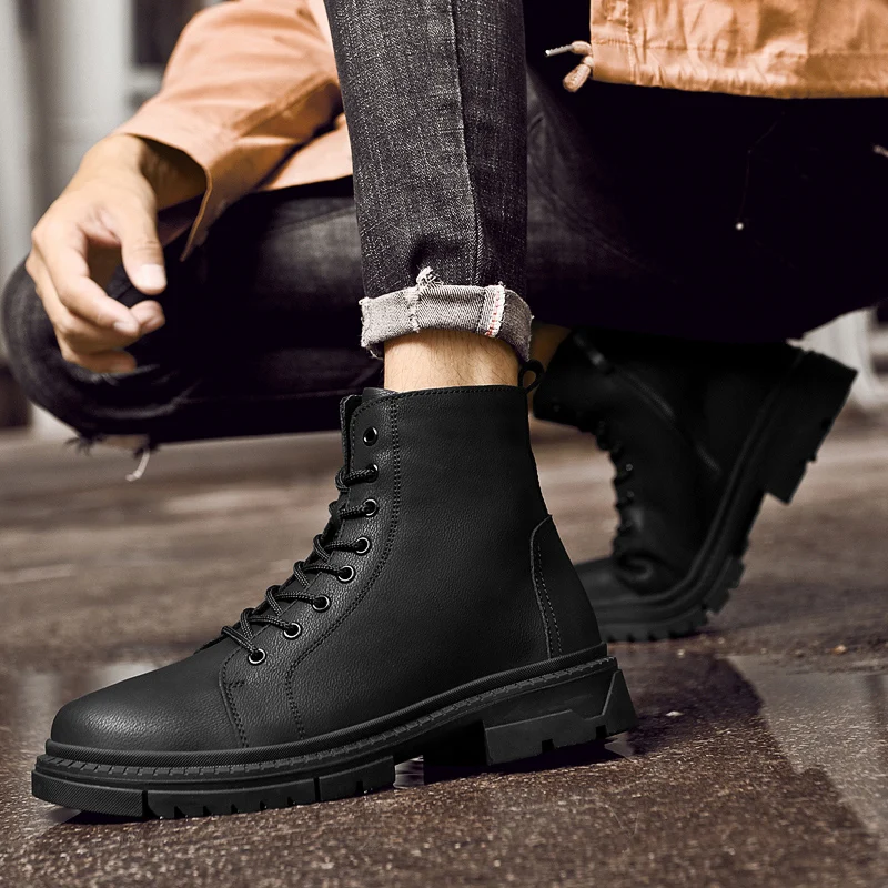 

High Quality Rubber Thick Soled Wear-resistant Anti Slip Travel Boots Brand Men Leather Casual Boots Fashion Sports Hiking Boots