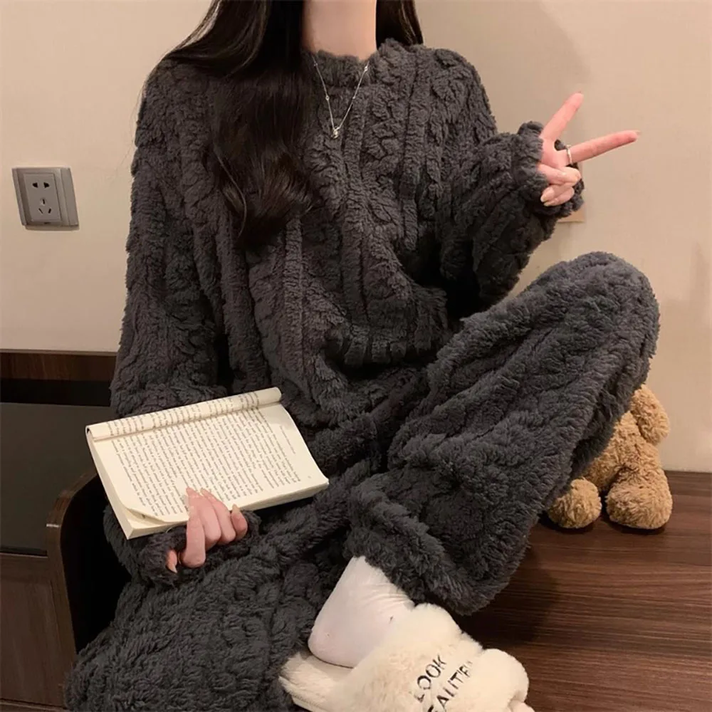 New Fashion Thermal Fleece Casual Sleepwear For Women Fall Winter Loose Long Sleeved Solid Pullover Girls Home Night-clothes Set