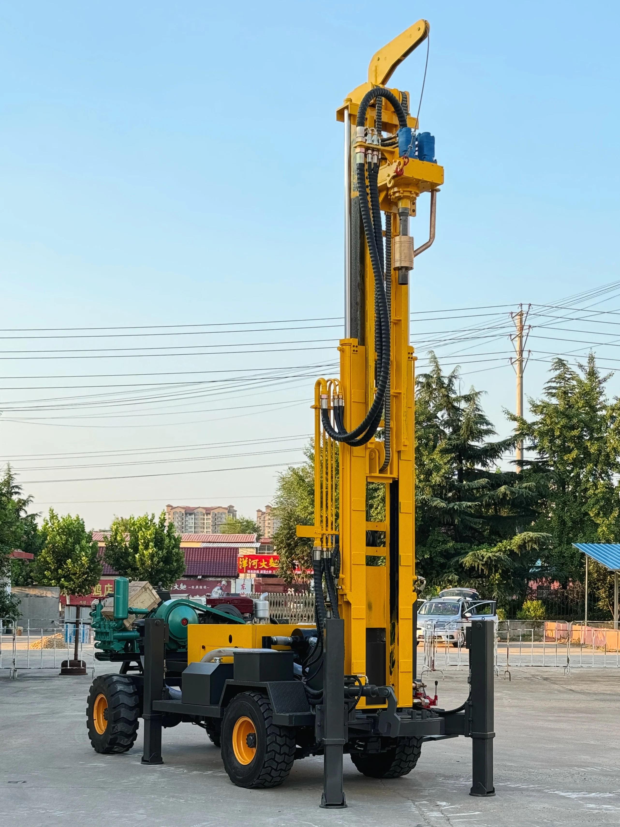 맞춤형 크롤러 신형 300m 공압식 진흙/물 우물 시추 장비 장착 회전식 시추 장비