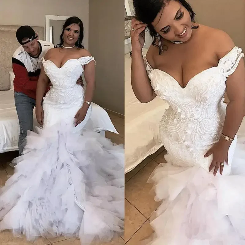 

Customized Plus Size Mermaid Wedding Dresses Off The Shoulder Luxury Beading Ruffles Custom Made African Sweep Train Vestido De