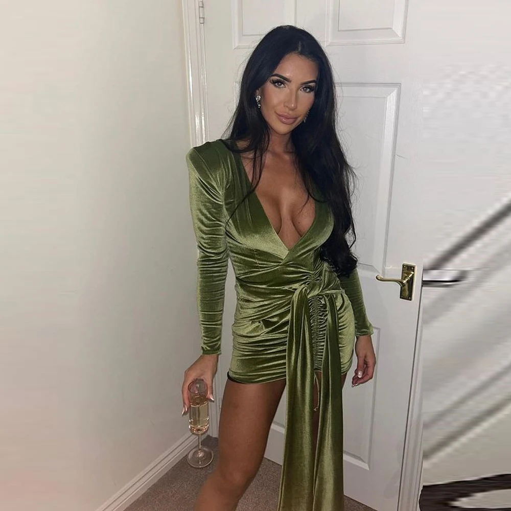 

Mini Cocktail Dresses Sexy Deep V Neck Long Sleeves Yong Girls Prom Party Gowns Yong Girls Formal Occasion Evening Dress