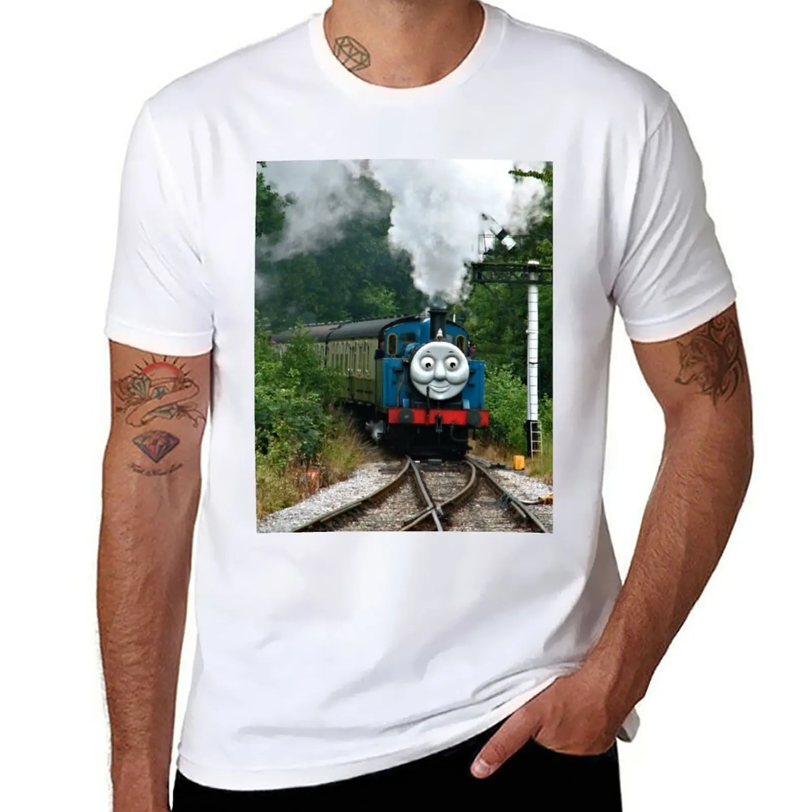 New Thomas, Huffing and Puffing up the track T-Shirt summer tops Blouse Anime t-shirt mens plain t shirts