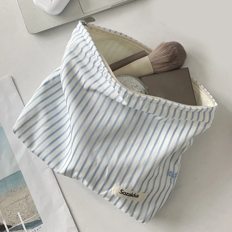 Blue Plaid Embroidery Floral Makeup Bag for Women Brush Lipstick Organizer Pouch Travel Cosmetic Storage Toiletry Wash Case Bag