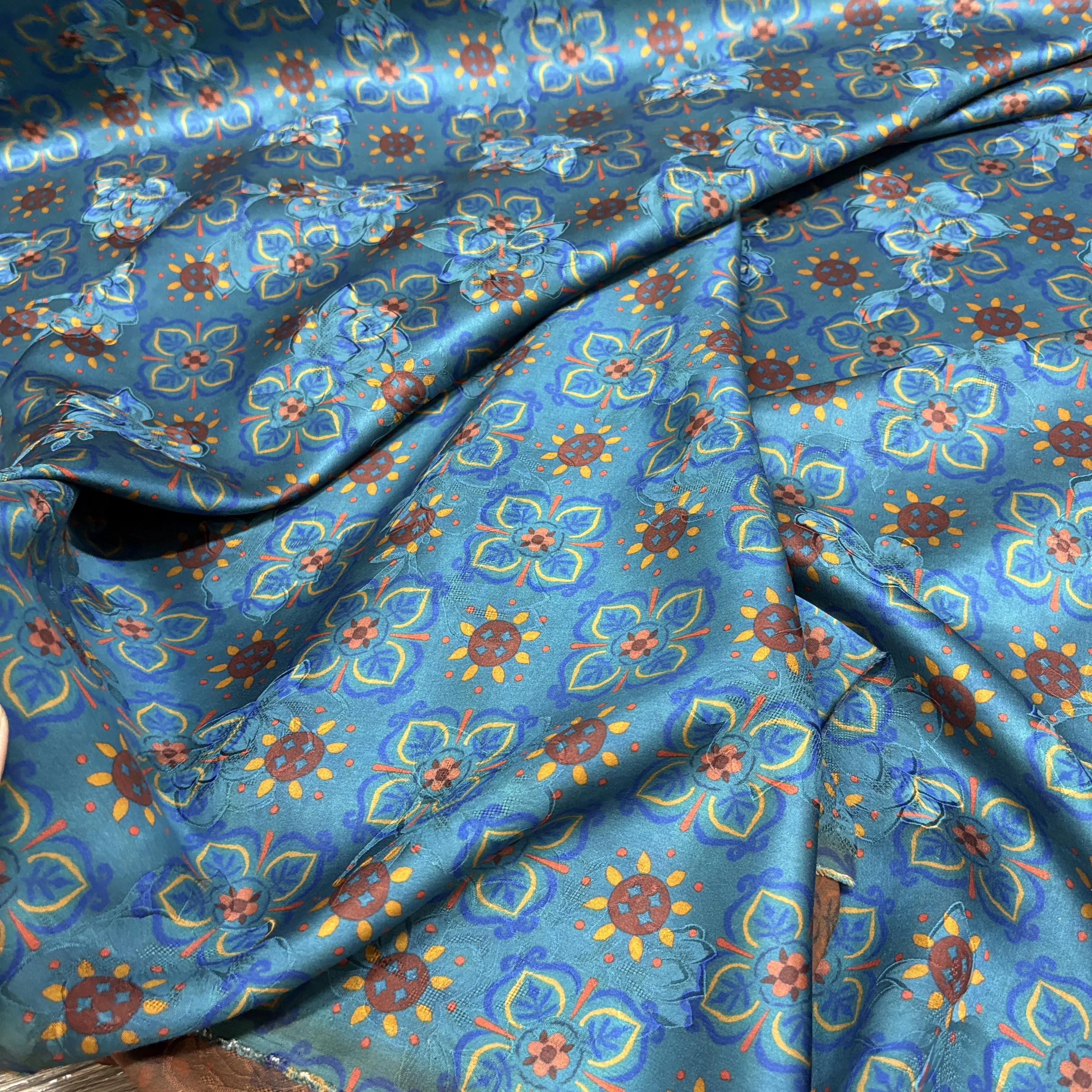 Silk Flower Luo Xiangyun Yarn Fabric Silk Lake Blue Po-Phase Flowers Jacquard Cheongsam Dress Red Cloud Yarn Fabric
