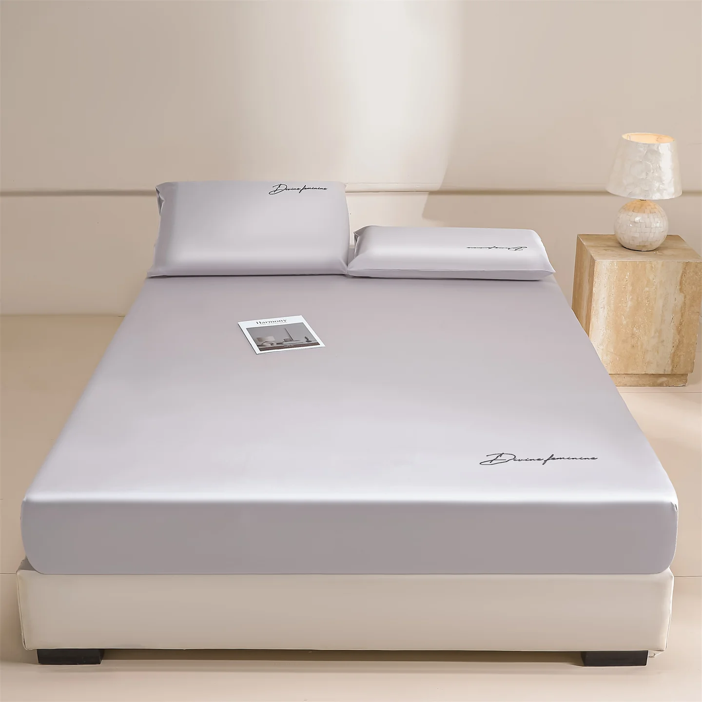 Luxury 100% Lyocell Fiber Cooling Fitted Sheet Summer Breathable Ice Silk Mattress Cover Fashion Embroidered Elastic Bed Sheets