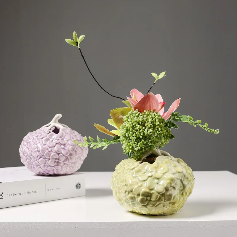 French Embossed Flower Ceramic Vase Hydrangea Round Vase For Flower Hydroponics Arrangement Home Office Tabletop Ornament