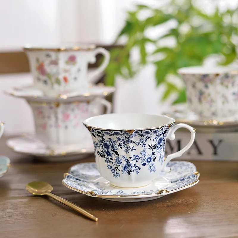 

Vintage Coffee Cup Blue and White Porcelain European-style Exquisite Light Luxury Afternoon Tea Cups and Saucers