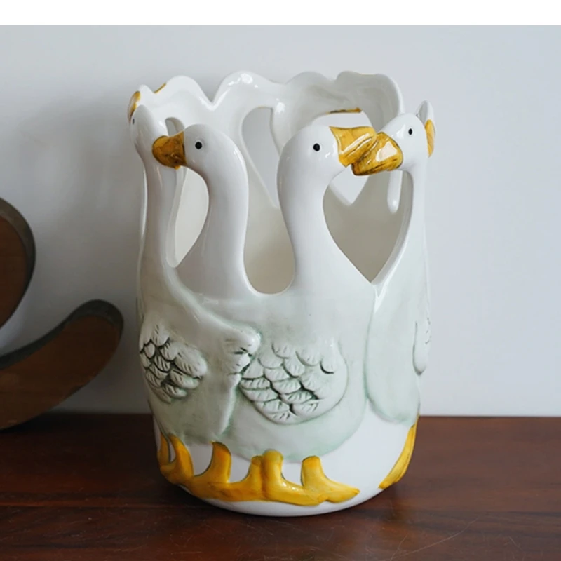 Hand Drawn Duck Shaped Ceramic Vase Animal Flower Ware Arrangement Makeup Brush Storage Rack Household Decoration
