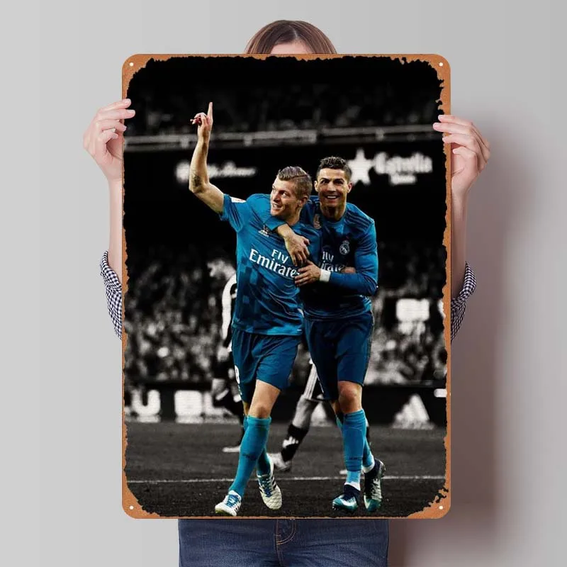 Cristiano Ronaldo Poster Soccer Sports Tinplate Sign Vintage Decor Custom Metal Signs for Wall Art Decoration Room Decorations