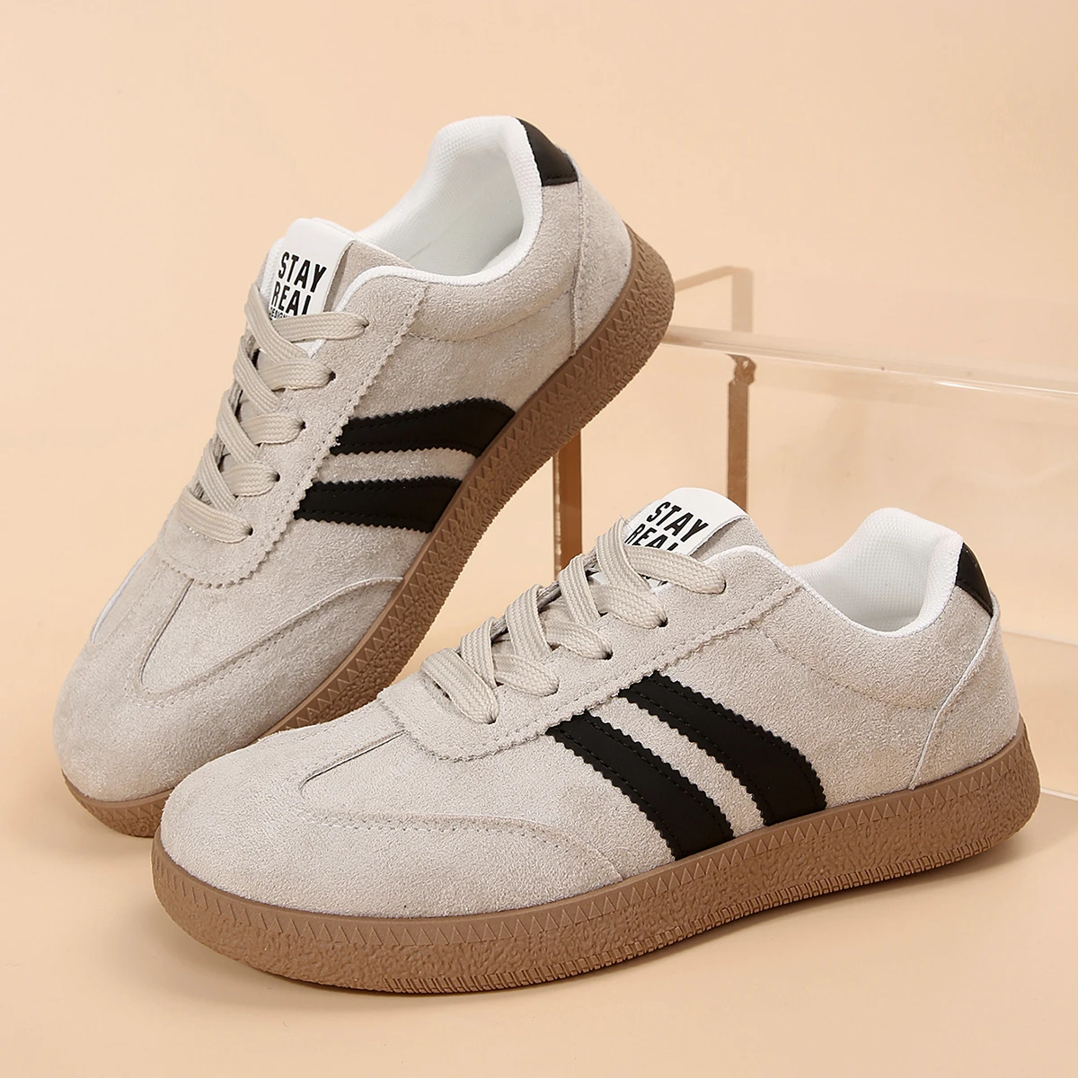 2026 Herbst Damenmode Wildleder-Sneaker mit Doppelschnallen-Metalldetails Leichte Atmungsaktive Bequeme Freizeitschuhe – Detail 15