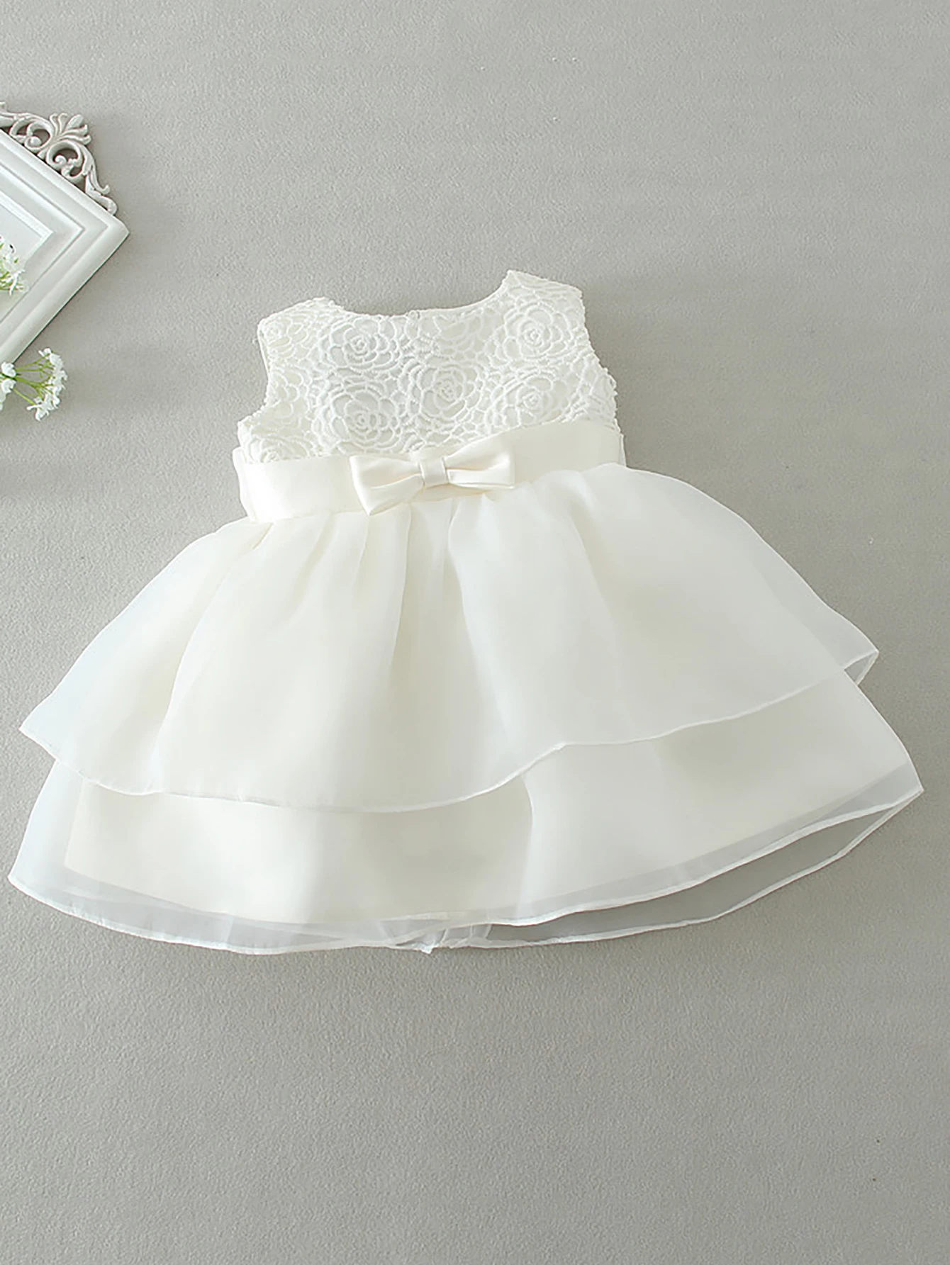 Purple dress for 0-2 age baby girl's birthday party. Elegant dress for flower girls. Suitable for weddings, vacations, banquets