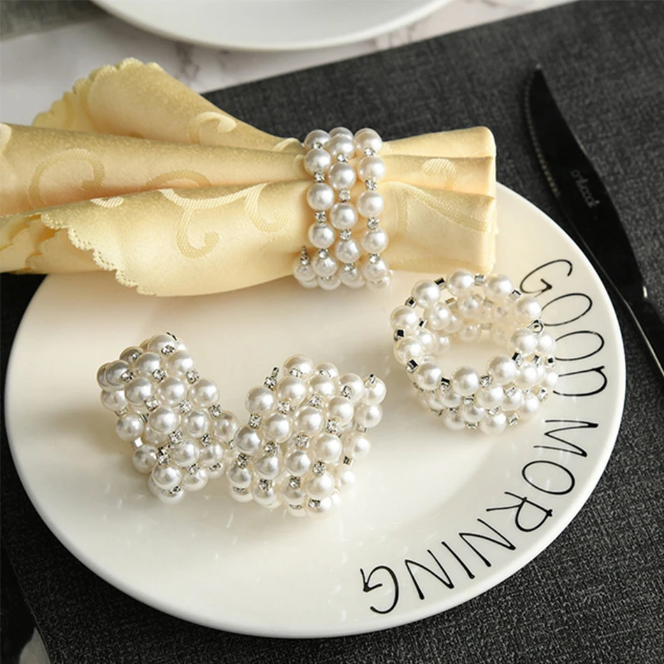 4PCS Pearl Llip Diamond Napkin Rings ,Hand Beaded Napkin Holder for Wedding Birthday Home Dinning Party Table Decor