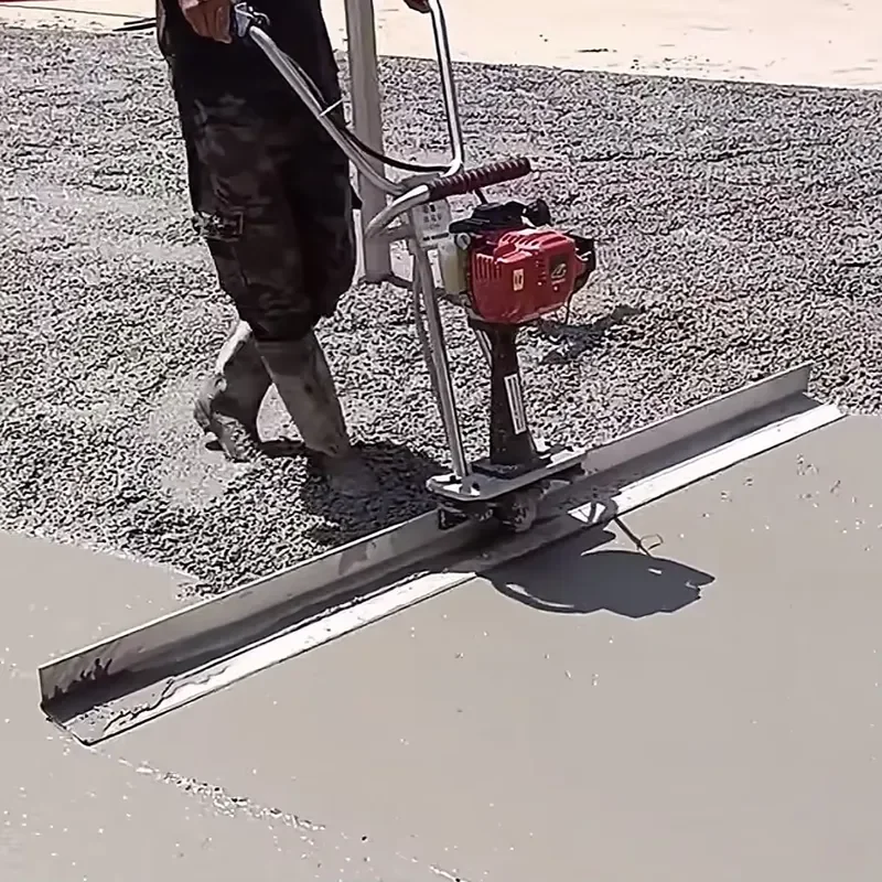Powered Concrete Vibration Leveler Road Surface Screed Tool for Construction Site Floor Leveling Machine