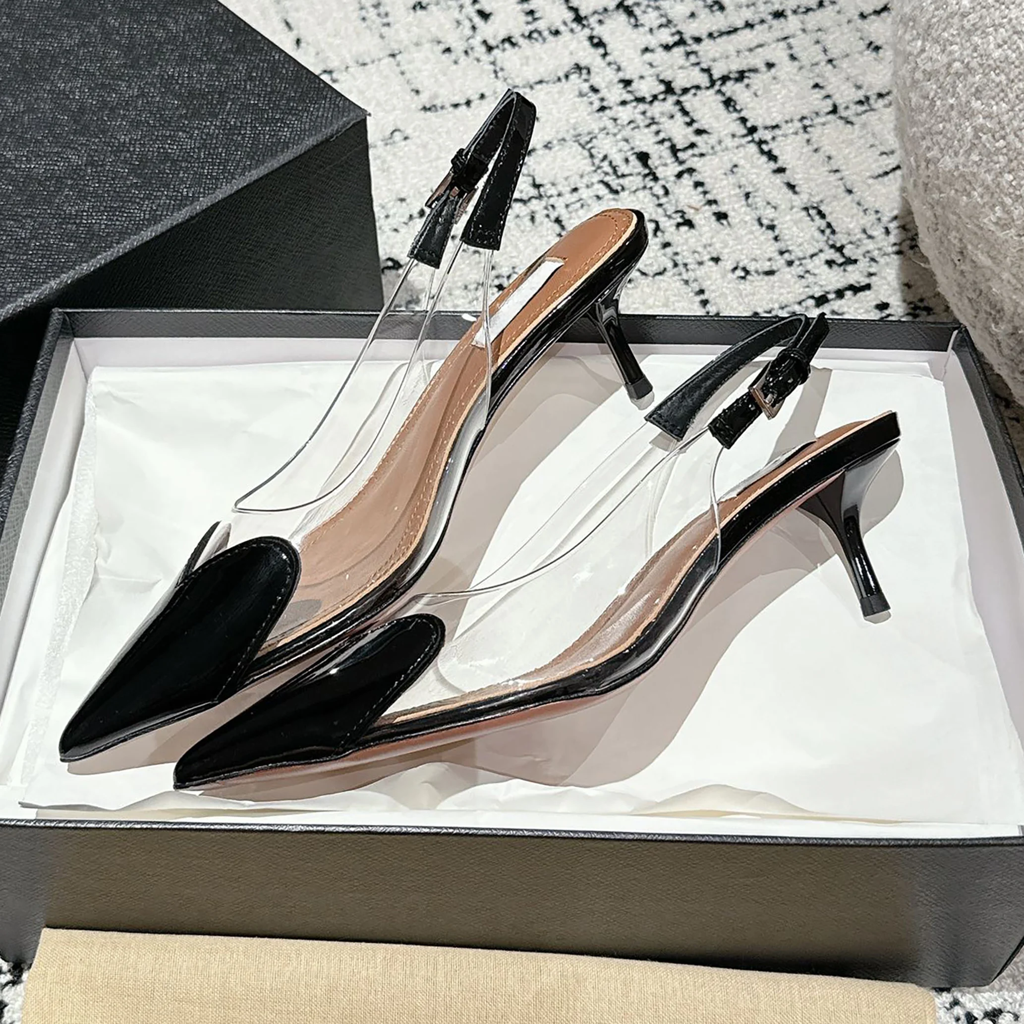 

2026 Spring New Leather Splicing Transparent Film Rear Empty Sandals Women's Middle School Follow up Shoes Black Shoes