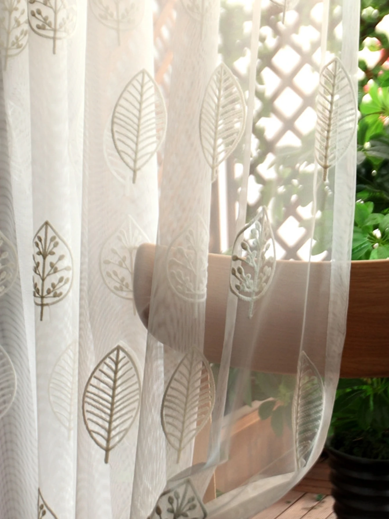 

Modern Simple Style Leaf Embroidered Gauze Curtain Living Room Bedroom Dining Room Children's Room Balcony