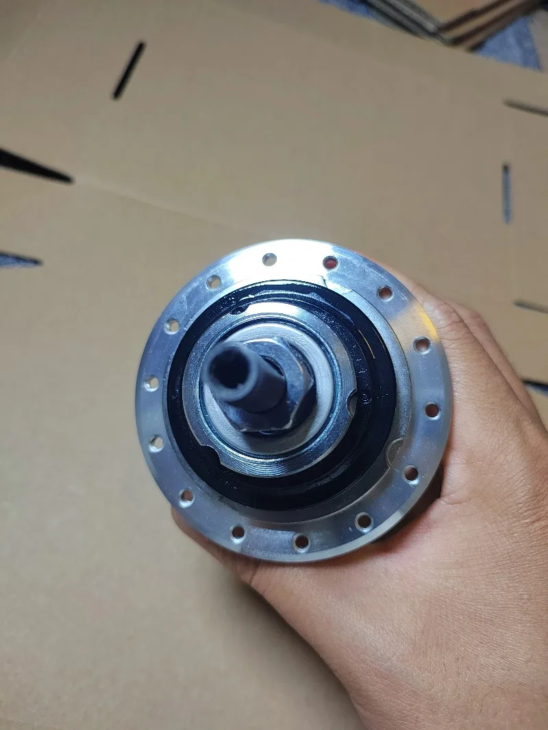 28-hole aluminum alloy folding bike internal three-speed hub, internal geared hub, rear hub, open-ended 108mm axle, 148mm length