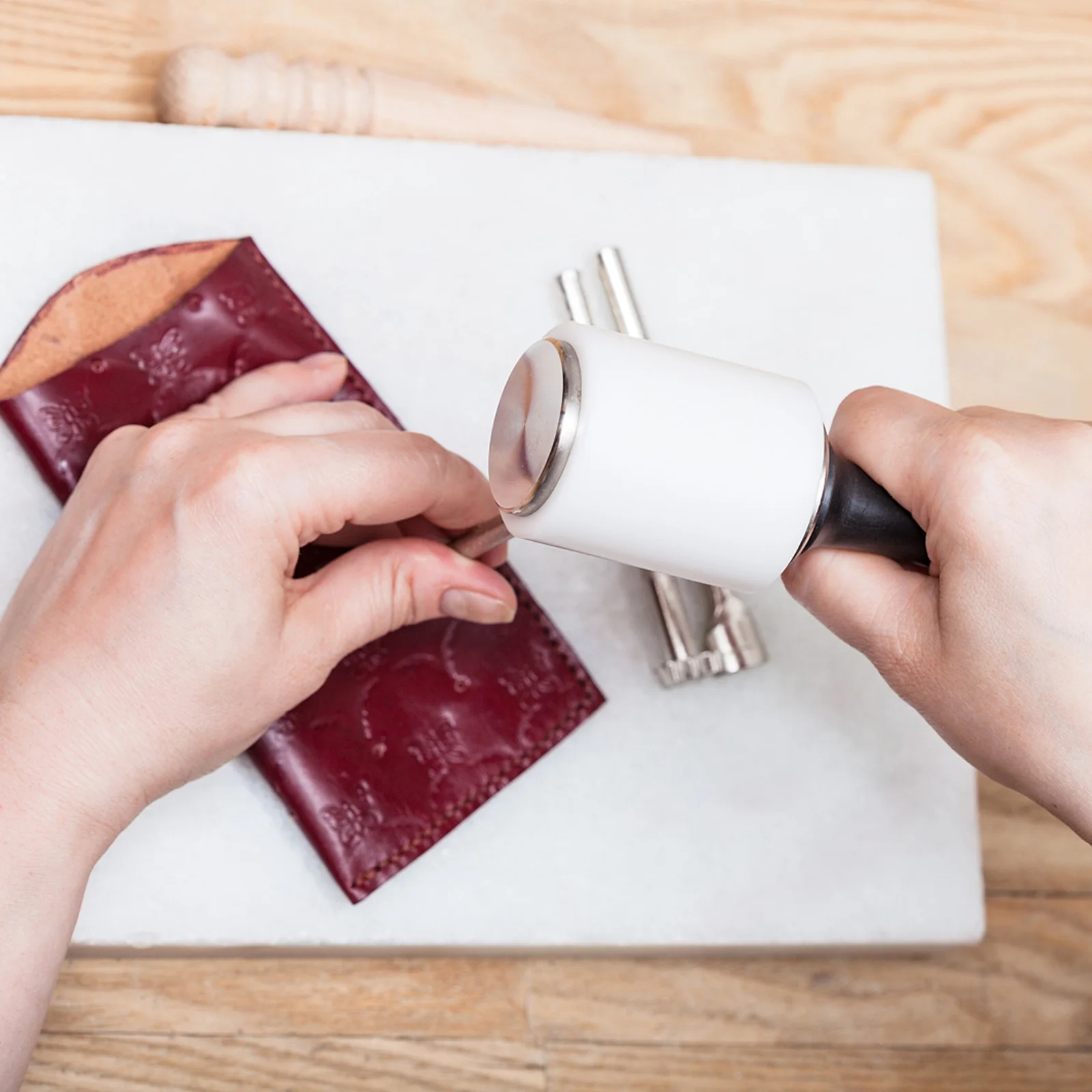 

1Pcs Carving Hammer Portable Nylon Head Ergonomic Grip for DIY Projects Craftsmanship Durable Gift