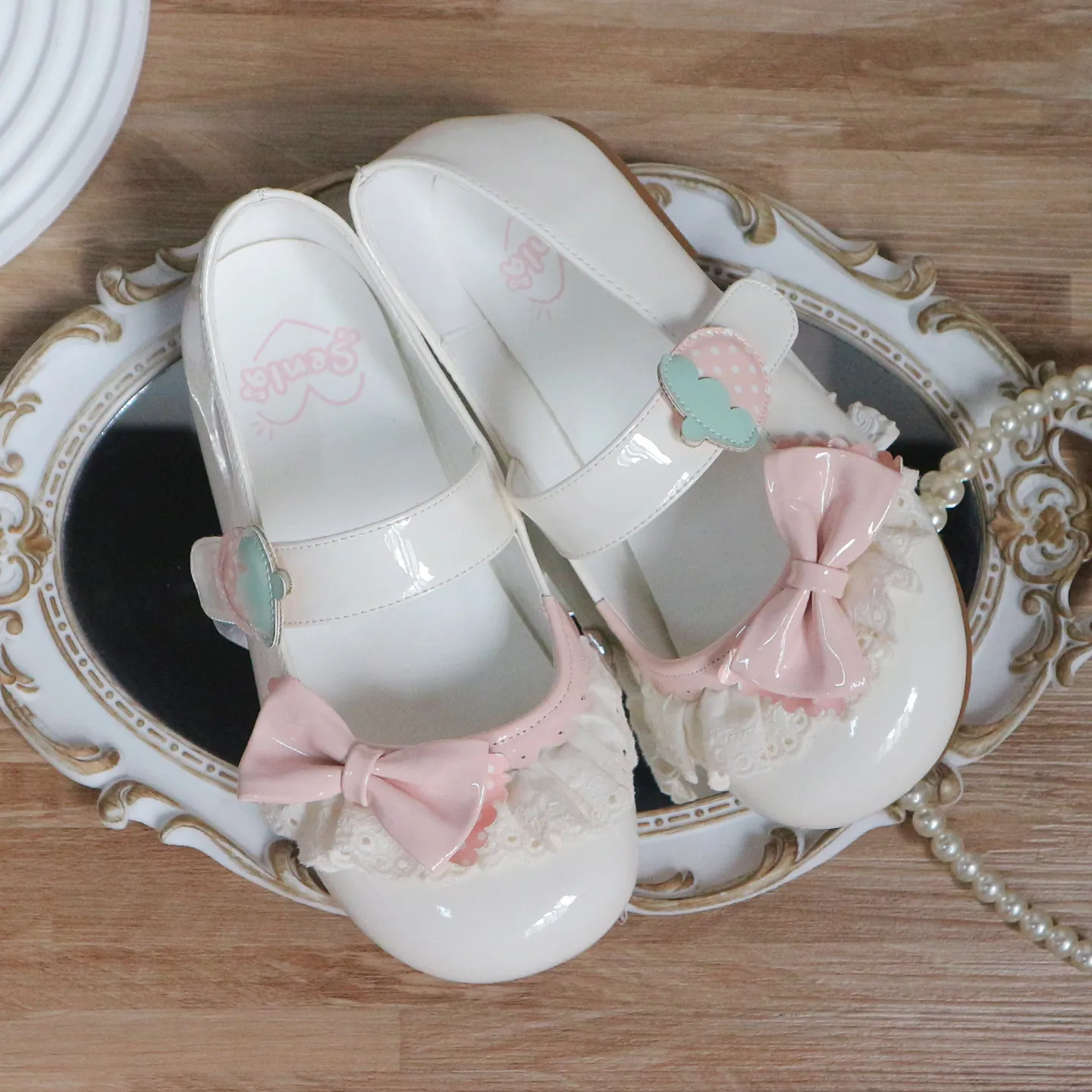 Original Berry Sweet Strawberry Lolita Flat Shoes Women Cute Sweet Girl Bow Mary Jane Lolita Shoes