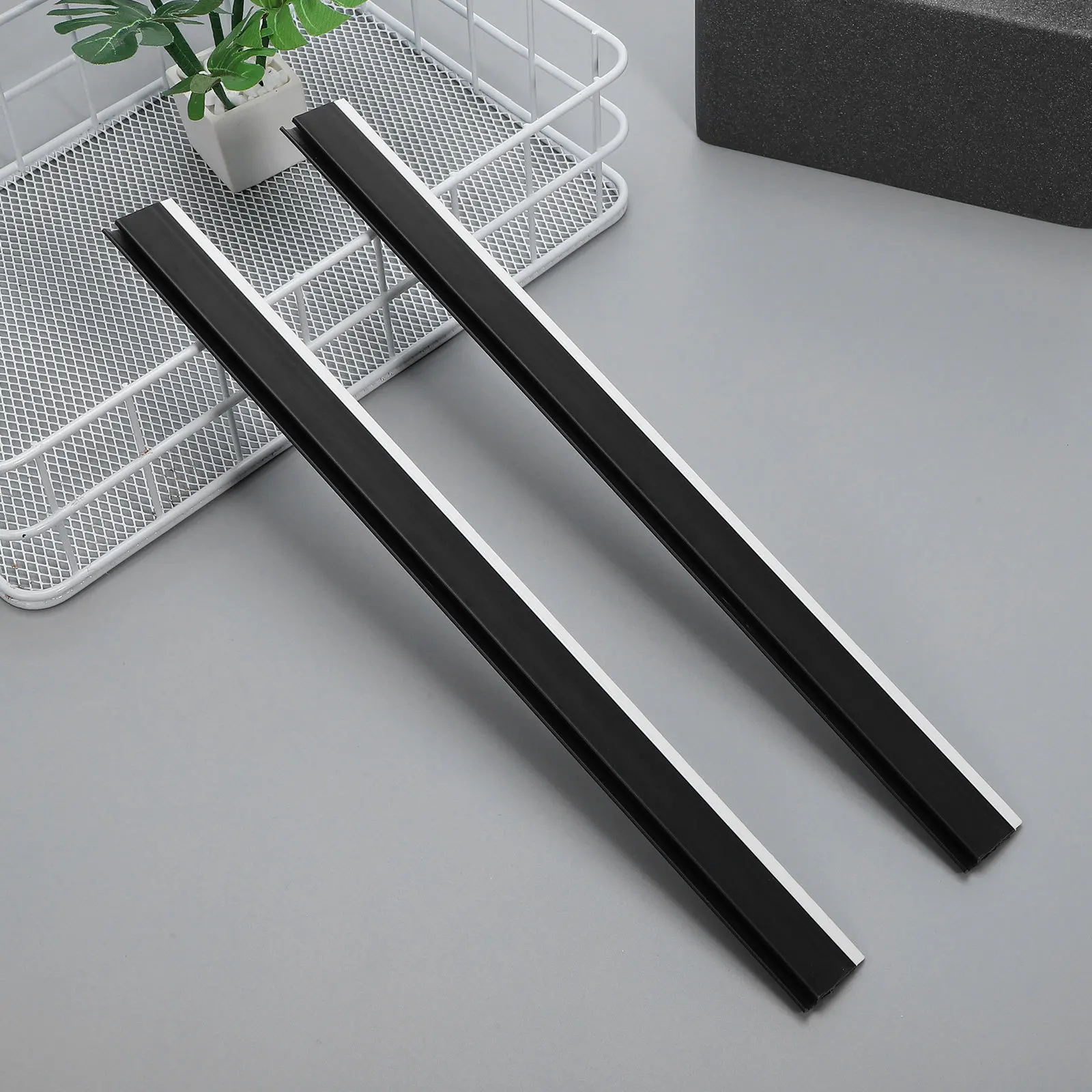 

2Pcs Dustpan Plastic Edge Replacement Lip Strip for Efficient Garbage Collection Soft Pressure Bar Scrubbing Design Reusable