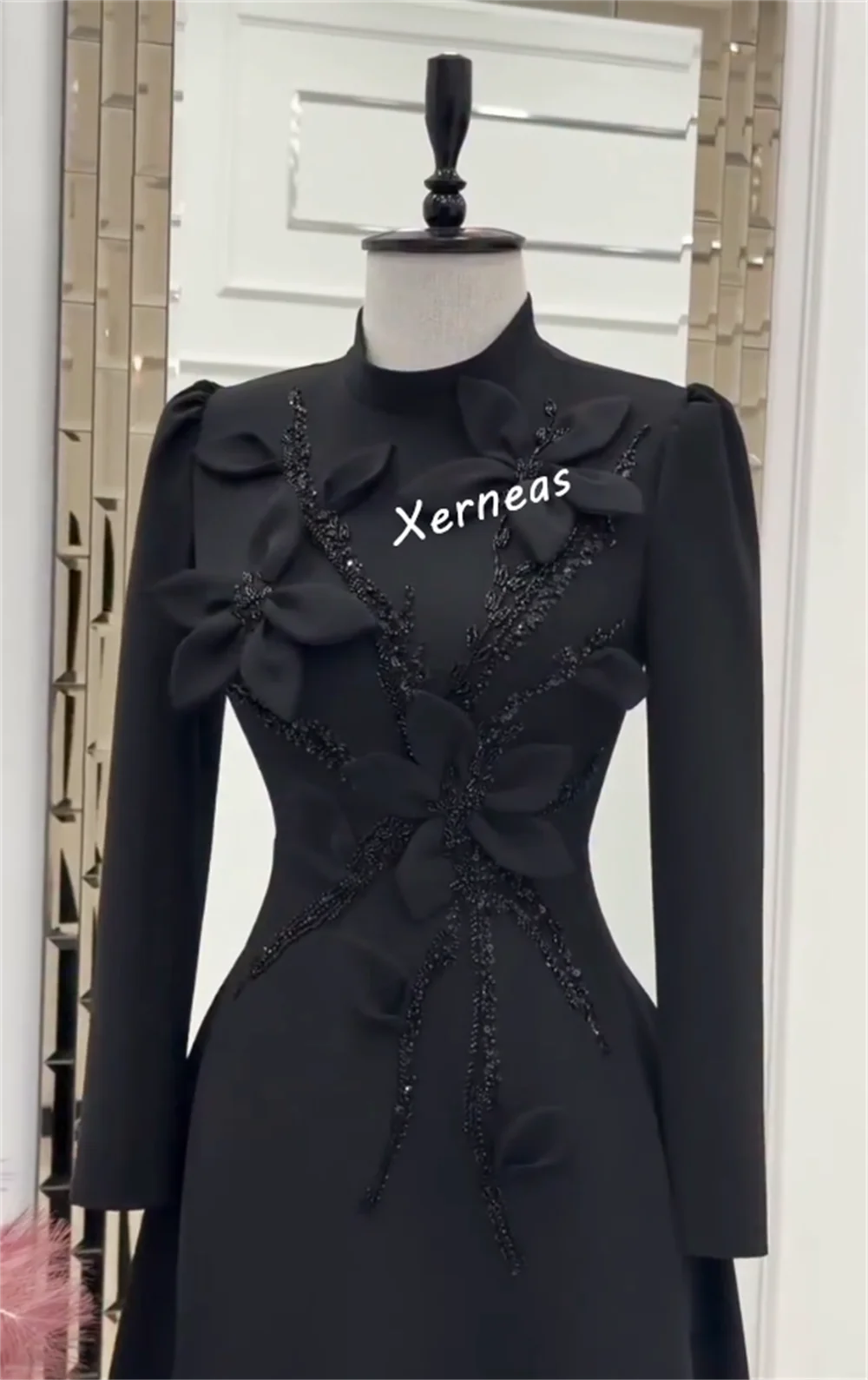 カスタマイズされたフォーマルイブニングドレス グリッターフラワー クラシックハイカラー Aラインロングドレス オーダーメイドの機会 エレガントなパーティー 結婚式