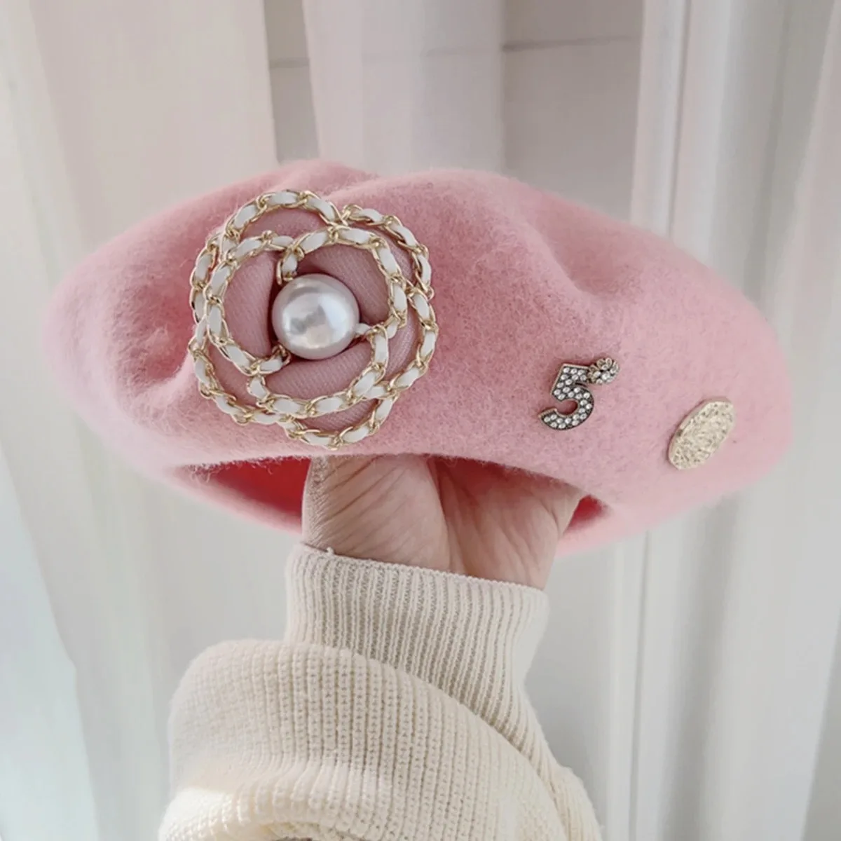 New fashion brand floral wool beret Winter hat Women's top hat Girl Beret for women everyday wear