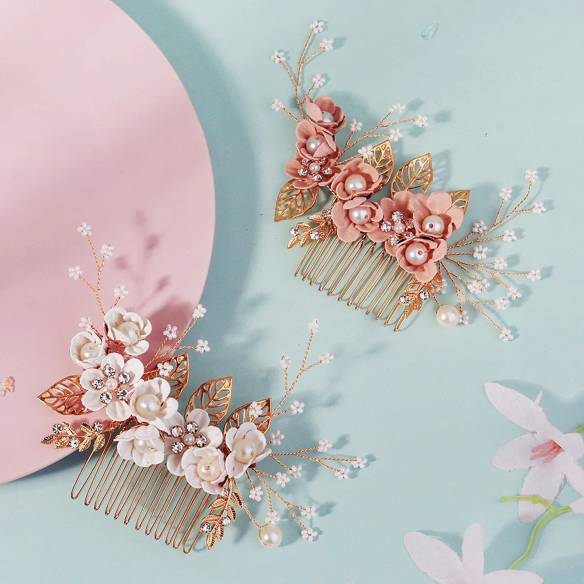 

New Korean-Style Floral Bridal Hair Comb Delicate Metal Leaf Hair Clip Headpiece Luxury Pearl Beaded Hairpin Hair Accessories