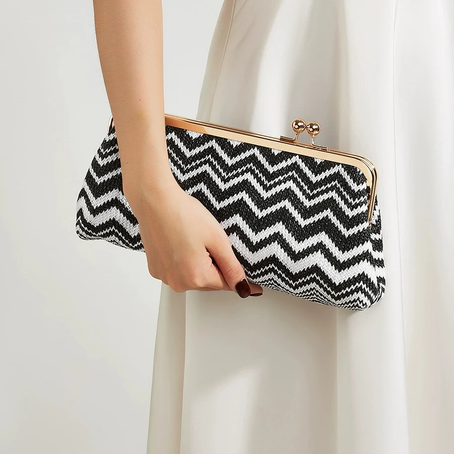 Black White Wave-Patterned Woven Clip Handbag For Ladies Chain Shoulder Bag Shell Clutch Purse Party Daily Cocktail Party Dinner