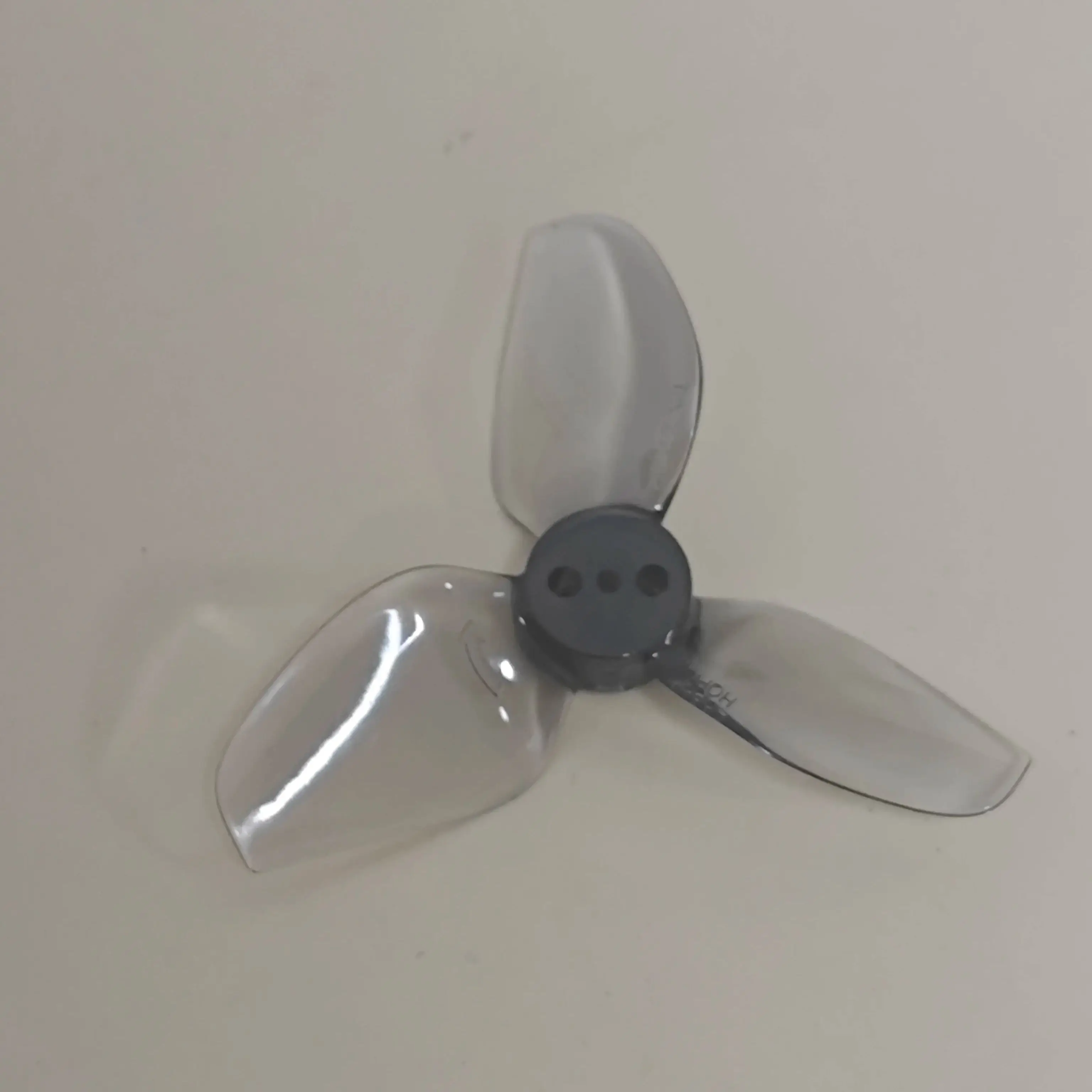 HQProp T2X2.2X3 レーシング ドローン プロペラ セット (2CW+2CCW) マルチローター ドローン用 - 高品質プロペラ