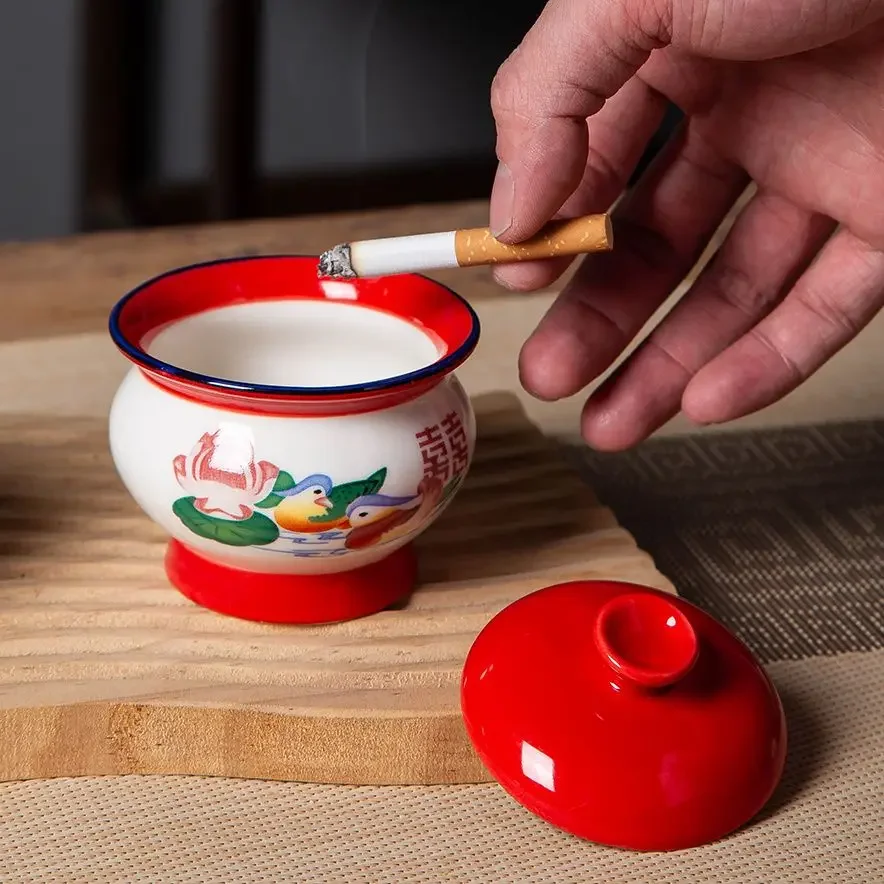 High-value Ashtray with Cover Anti-fly Home Decoration Creative Personalized Retro Ceramic Ornament To Give Gifts To Friends