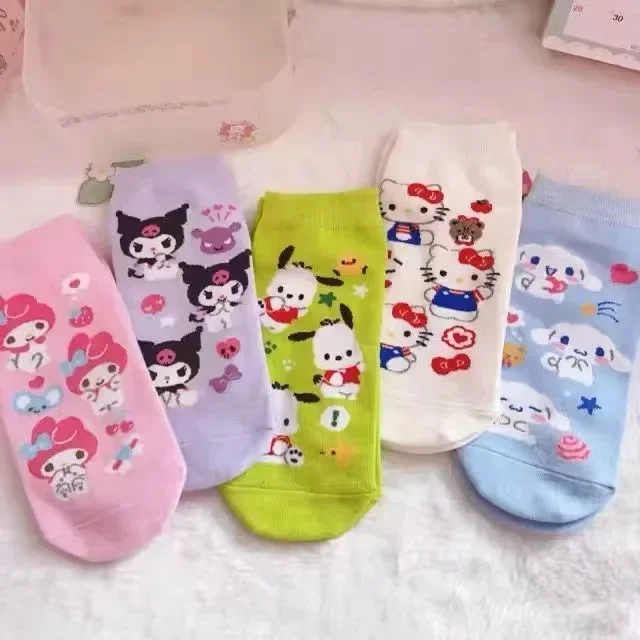 Meias femininas estampadas em desenhos animados, meia curta, algodão macio, casual, fofa, Sanrio, Mickey, Minnie, animal, verão, tamanho 34-40, 5 pares