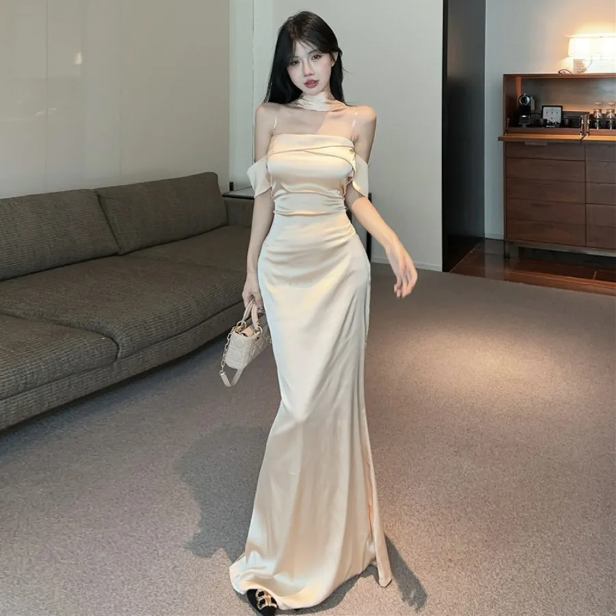 

【New style】18YXC962026 French style celebrity hanging neck squeezed bust reveal back satin slimming dress women