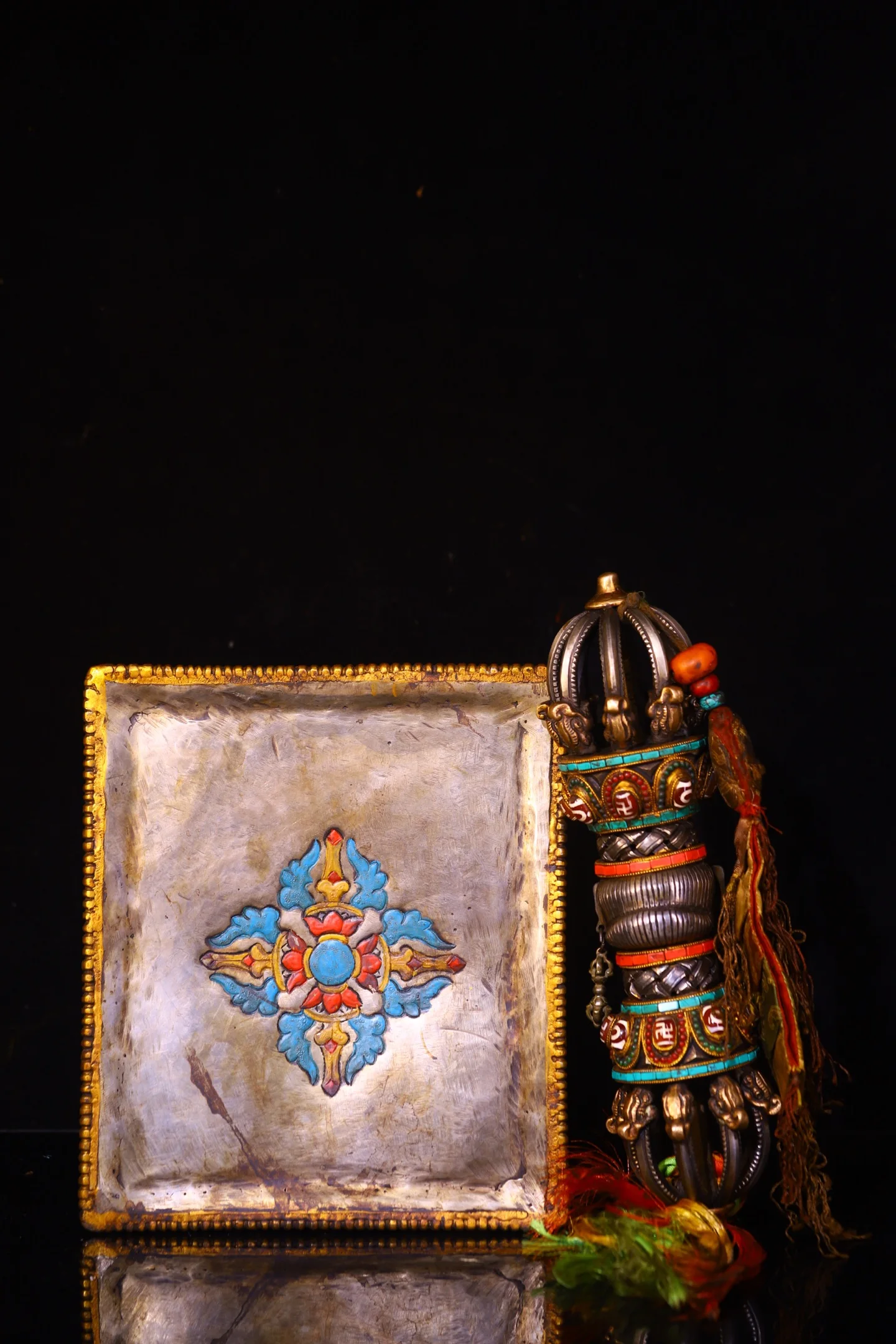 Old Tiantie Mosaic Gem gZi Beads Turquoise Mahakala Buddha  Head Nine shares Vajra Prayer Flag Tibetan silver base Town house