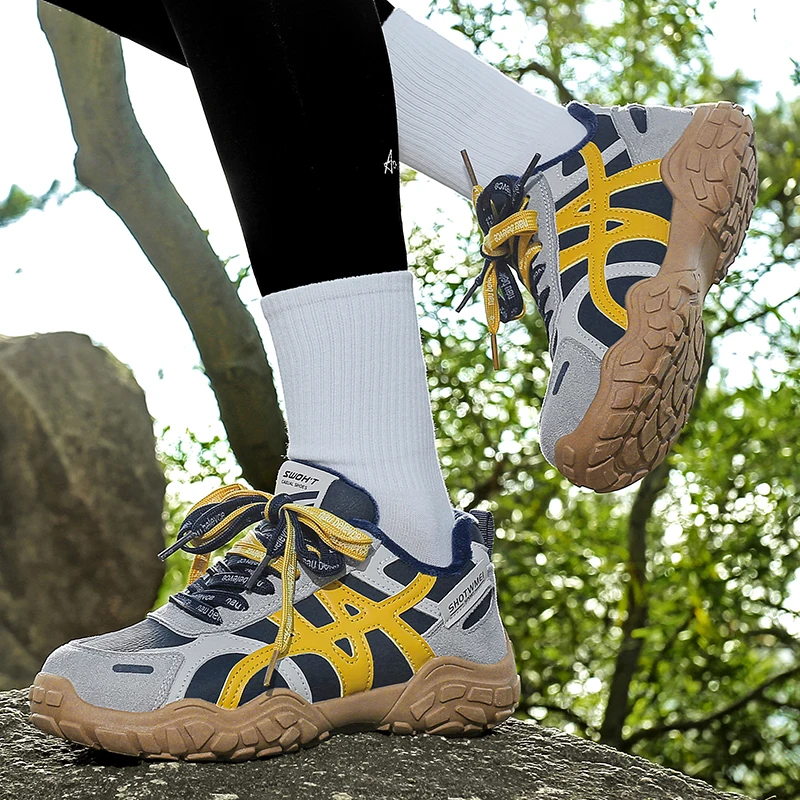 

Winter Plush Women Outdoor Climbing Mountain Sneakers Fur Warmed Ladies Casual Hiking Shoes Fashion Jogging Running Shoes Women