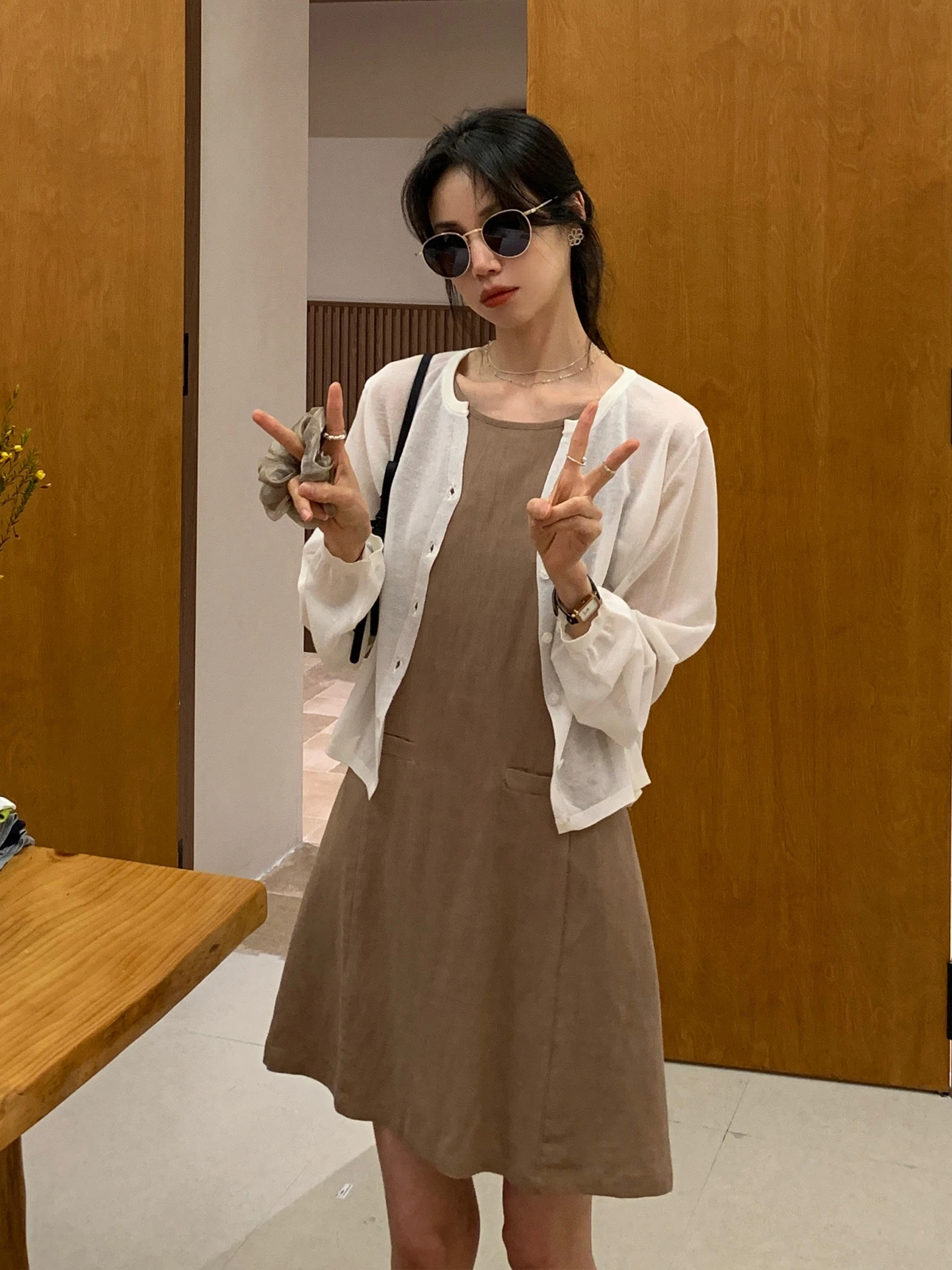 

Korean Style Women's Light Weight Long Sleeve Knitted Cardigan Short Casual Top UV Protection Spring Summer New Arrival