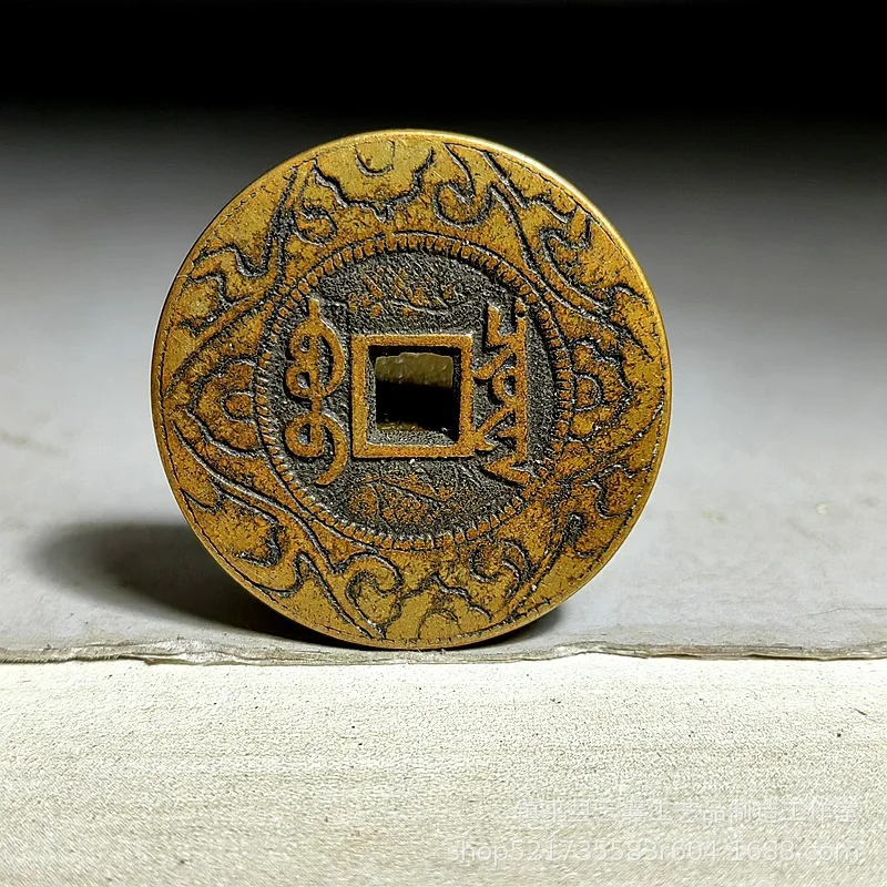 Cast five-emperor coins with bright yellow patina, old copper coins, Yongzheng Tongbao large coins, cast from brass, ancient coi
