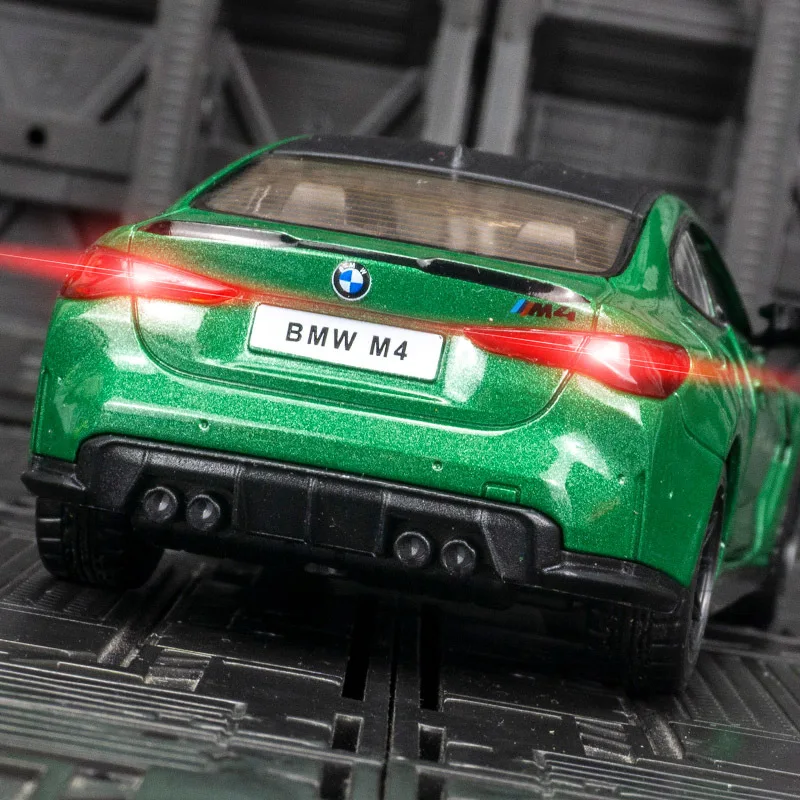 1:32 BMW M4 G82 Supercar Alloy Car Model With Pull Back Sound Light Children Gift Collection Diecast Toy Model A797