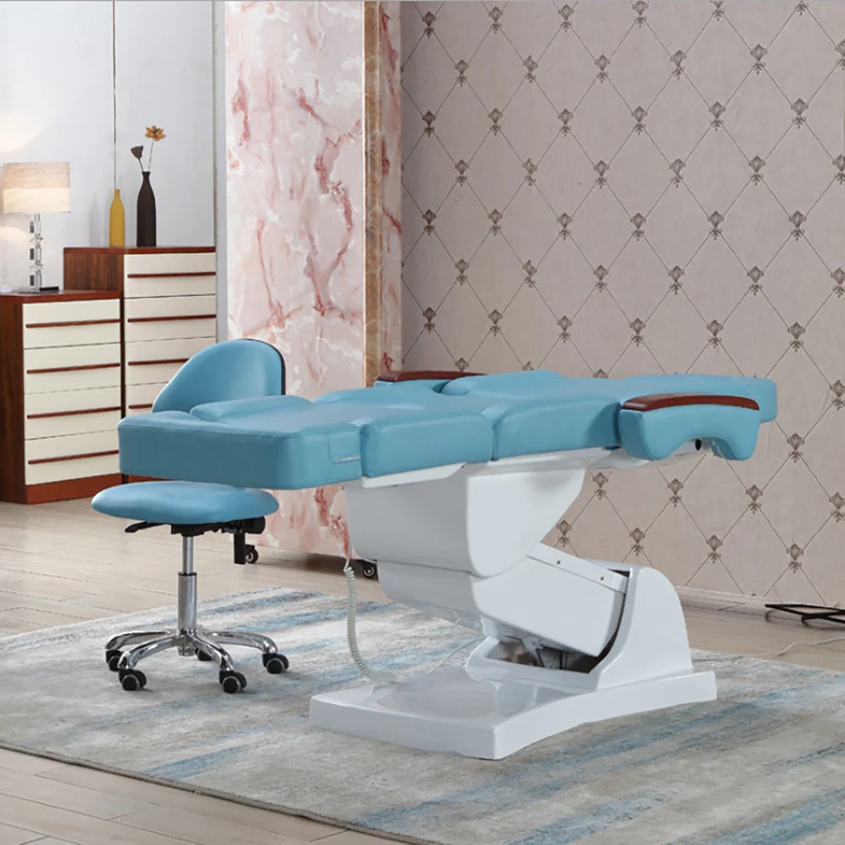 Electric Salon Massage Table and Facial Bed