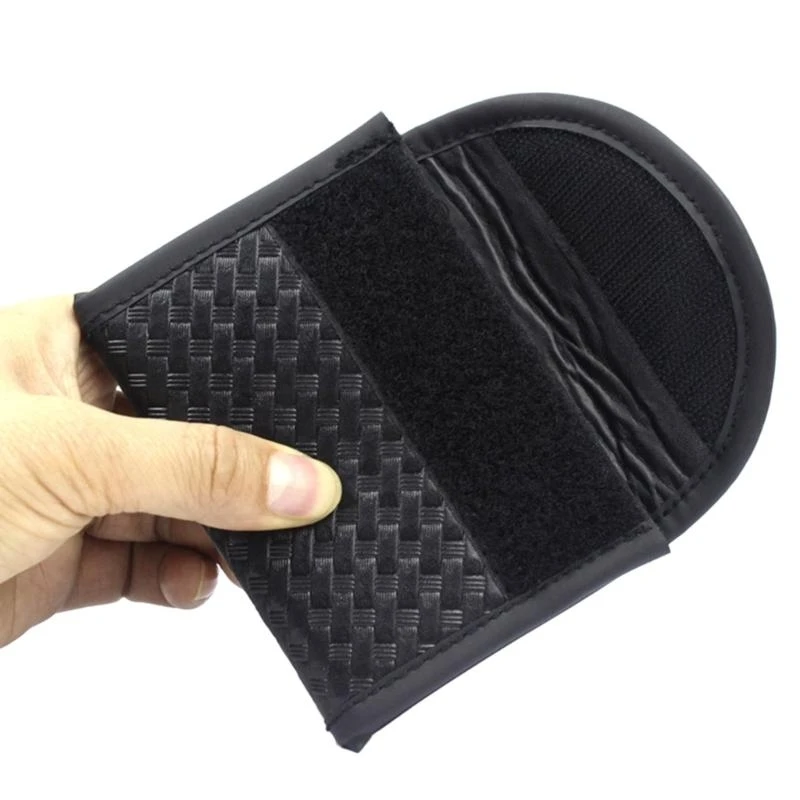 Q39E Flat Latex Glove Practical Disposable Gloves for Duty Belt 11.7x7.7cm/4.61x3.03''
