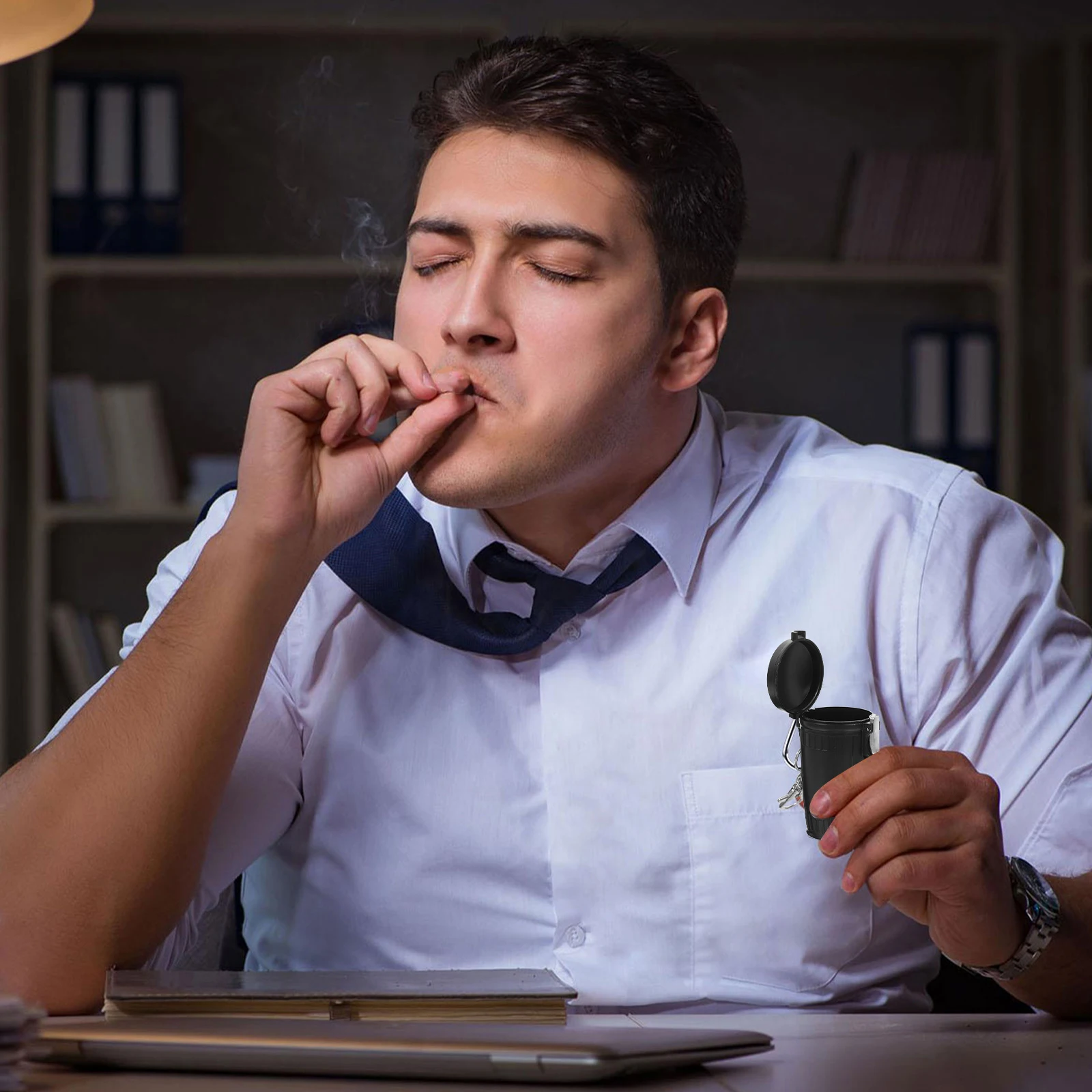 

Portable Ashtray Keychain Mini Trash Can With Lid Cigarette Butt Holder For Travel Outdoor Camping Car Use Pocket Garbage