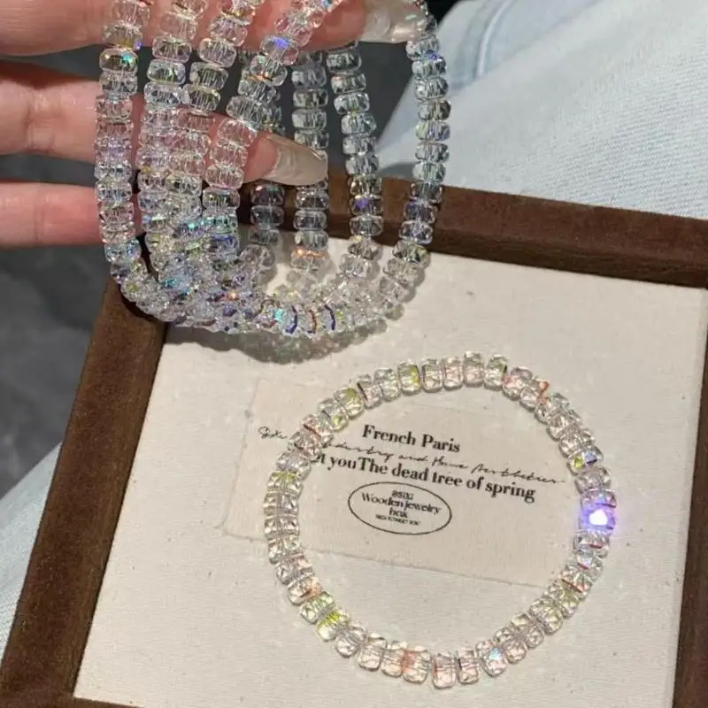 Superglänzendes, facettiertes, irisierendes Kristallarmband, luxuriöser, eleganter Handschmuck, perfekt passendes Perlenarmband für Frauen und beste Freundinnen. – Detail 3