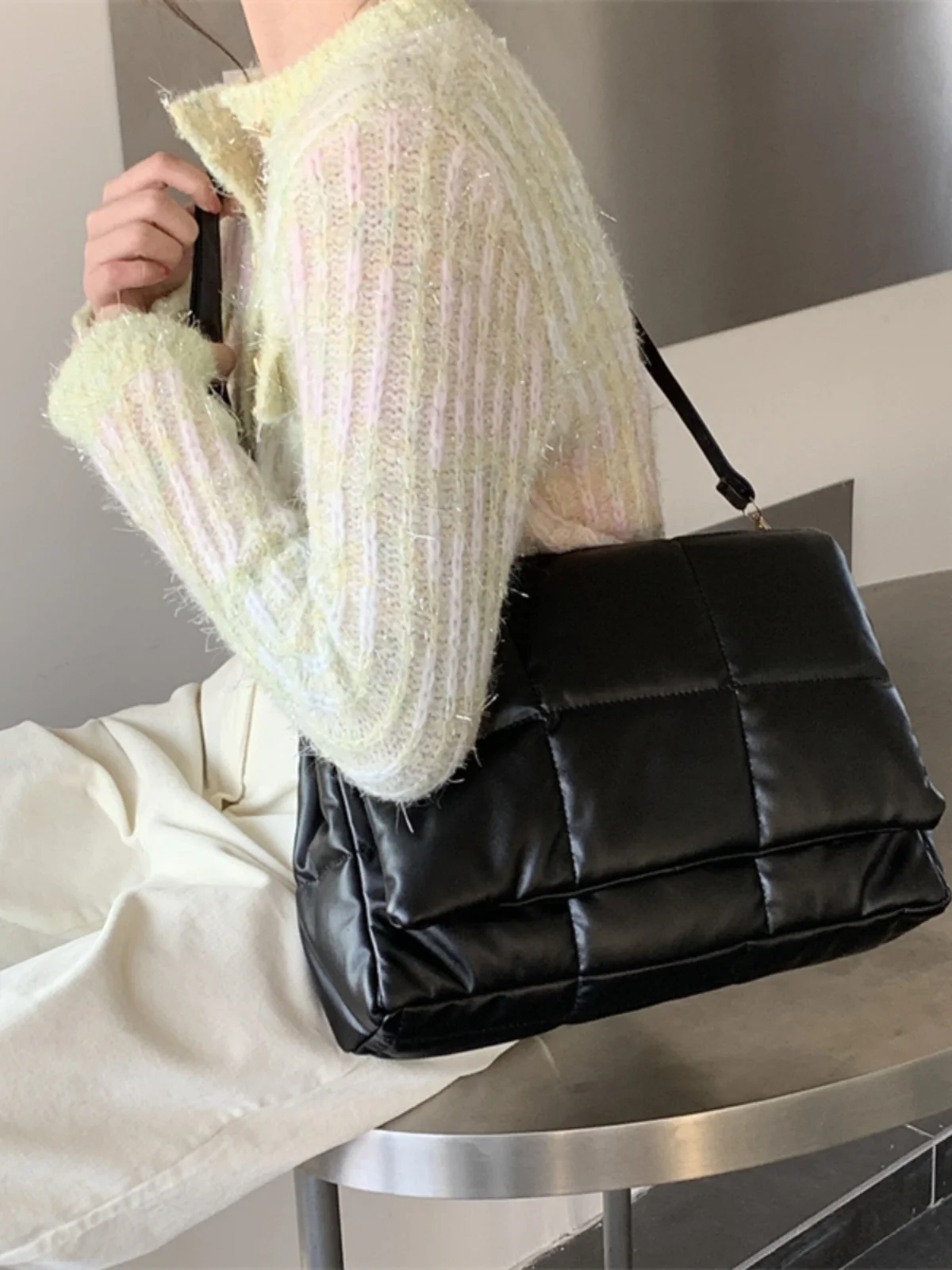 الأصلي براءات الاختراع والجلود لامعة مربع المرأة حقيبة الماس شبكة نمط خياطة السماء القطن ملء واحد الكتف حقيبة كروسبودي