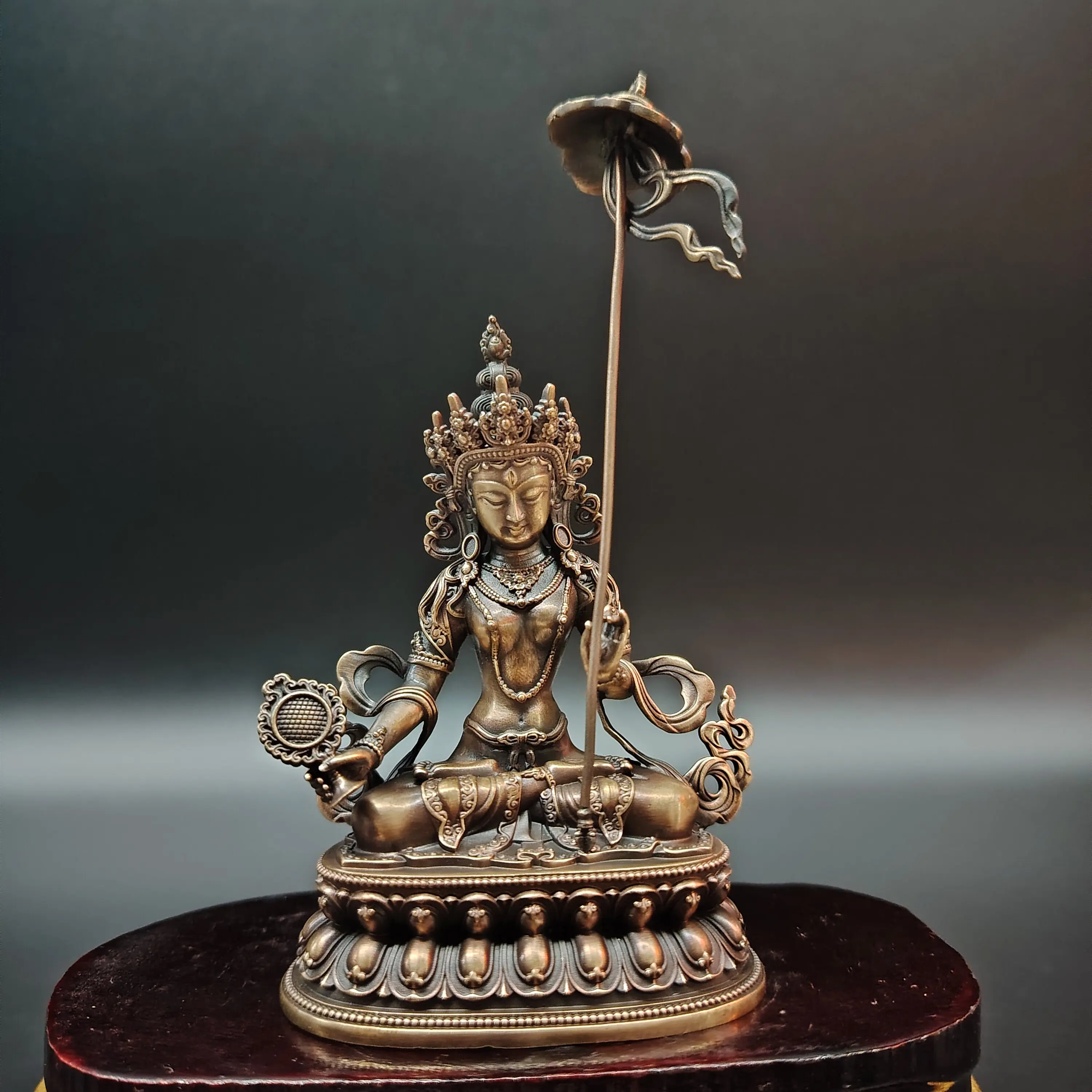 Tibetan Vajrayana Pure Copper Sitatapatra White Umbrella Goddess Statue 10cm Desktop Car Portable Blessing