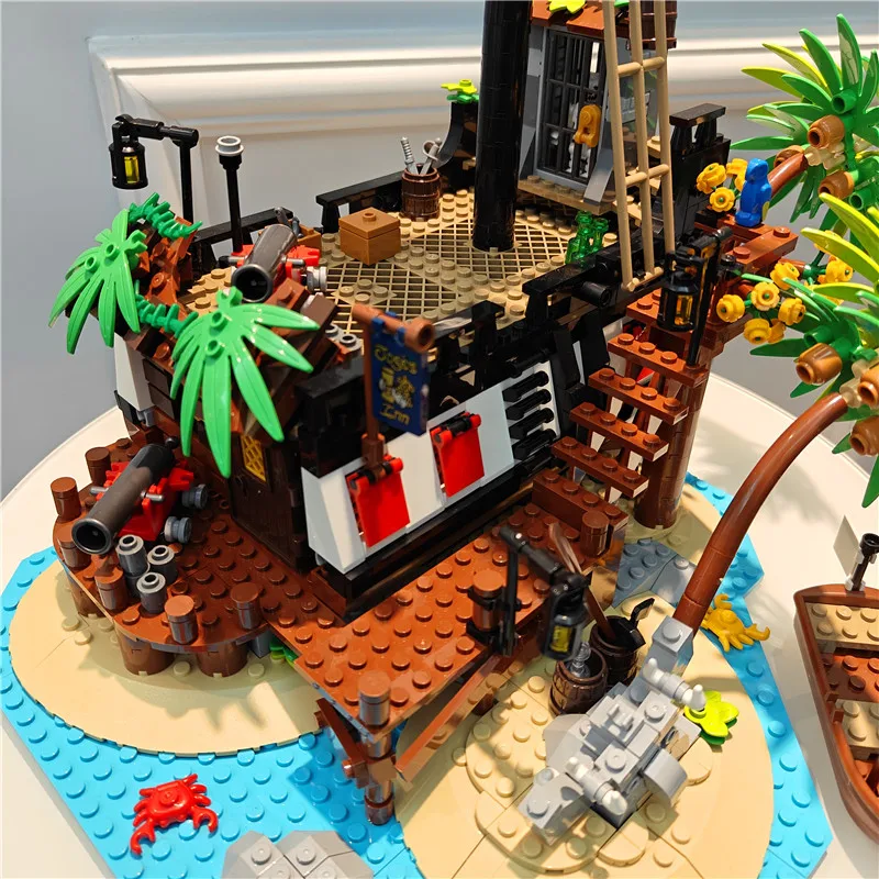 

With Box Pirates of Barracuda Bay Model 698998 2545Pcs Building Blocks Bricks Kid Birthday Christmas Gifts Compatible 21322