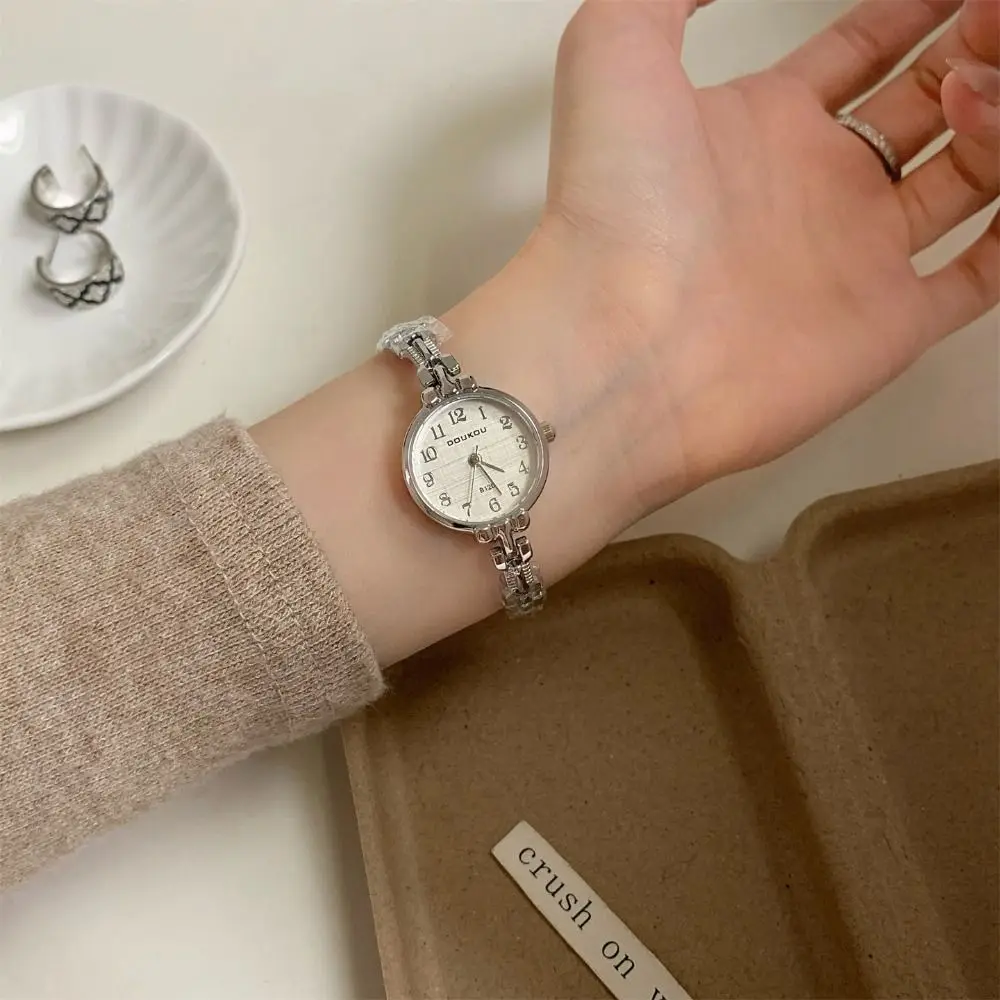 Fashion Round Dial Bracelet Watch Bracelet Strap Luxury Ladies Watch Gift Elegant Wristwatch for Women