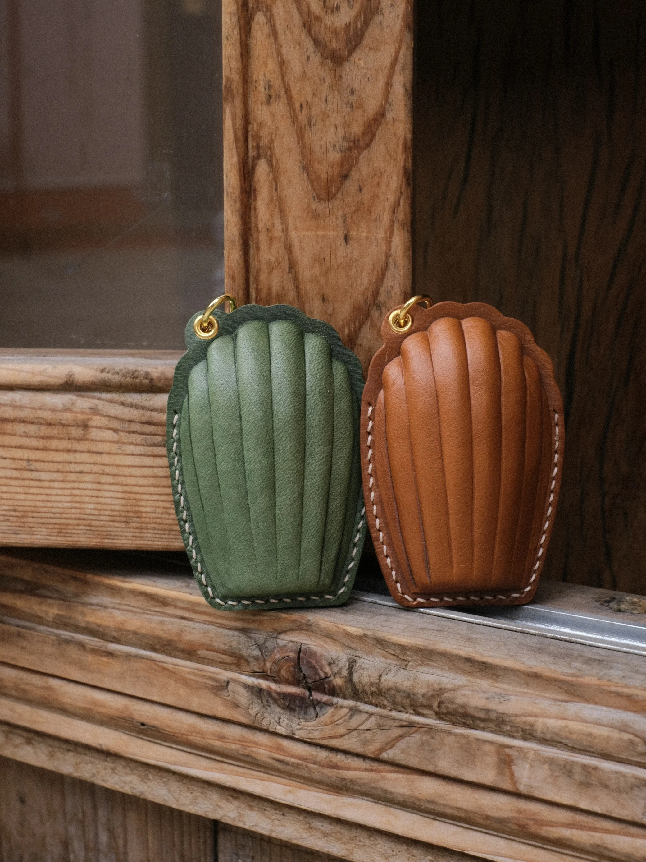 

Dessert-style bag charm handmade vintage gift access card holder keychain genuine leather charm bag accessory